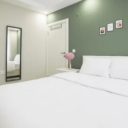 Flat Close To Shopping Malls In Kagithane