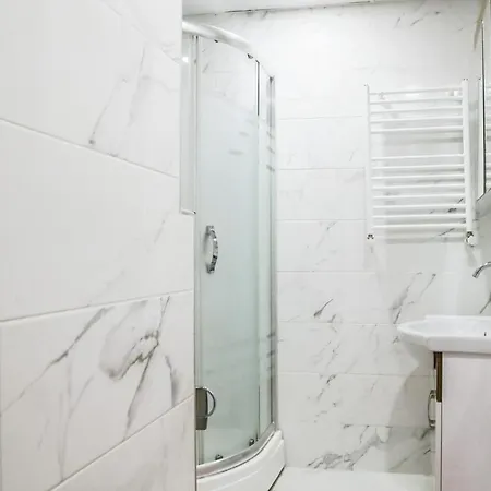 Flat Close To Shopping Malls In Kagithane